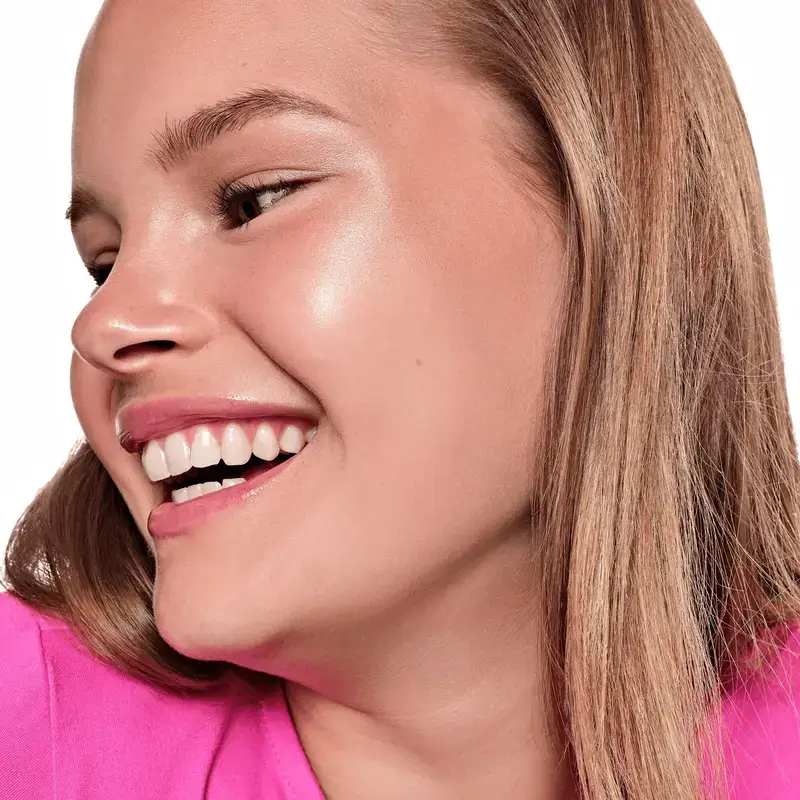 Essence Baby Got Glow 10 Illuminator Stick , 5,5 gr - Image 6