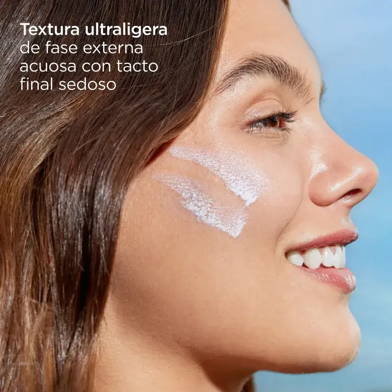 Isdin Fusion Water Magic Spf 50+ Sunscreen 2 x 50 Ml - Image 3