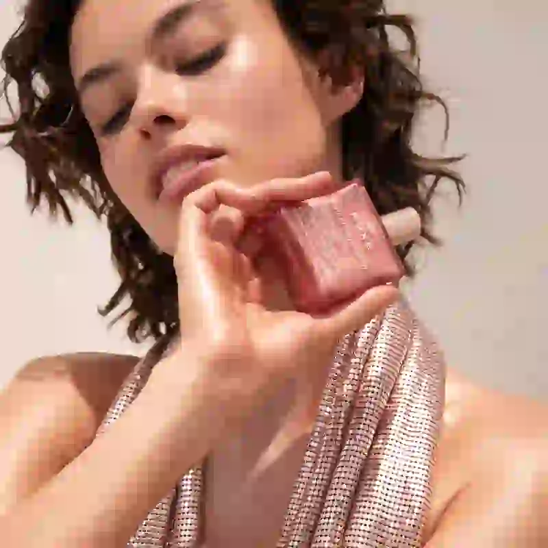Nuxe Multi-Ranges Glow Infinite Rose Very Rose Lip Serum + Huile Prod Floral Or + Huile Prod Floral Gift Chest - Image 5