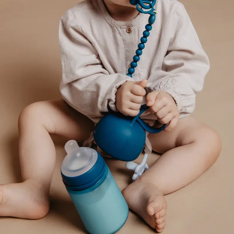 Suavinex Silicone Bottle 240 Ml, Medium Flow (M), +3 Months, Deep Ocean - Image 5
